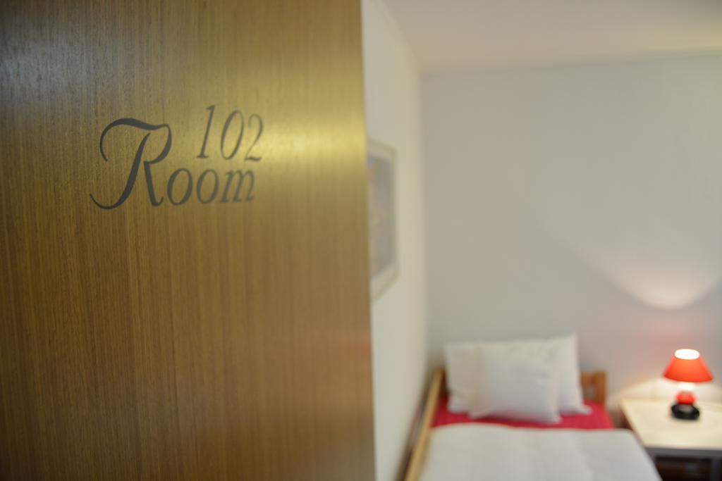 Hostel Denal Σαράγεβο Δωμάτιο φωτογραφία