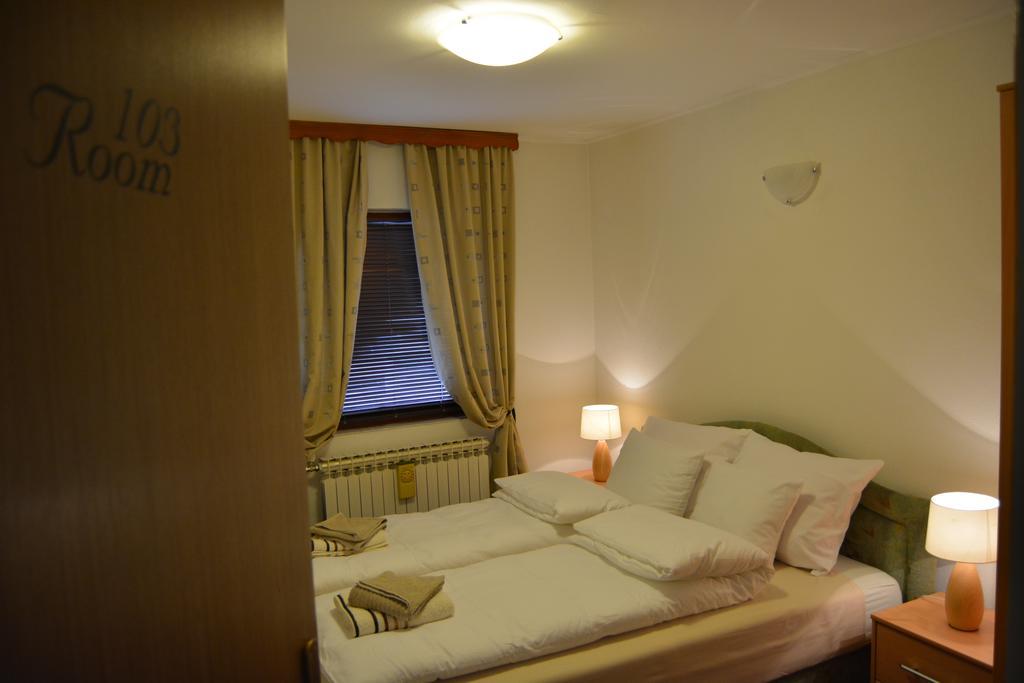 Hostel Denal Σαράγεβο Δωμάτιο φωτογραφία