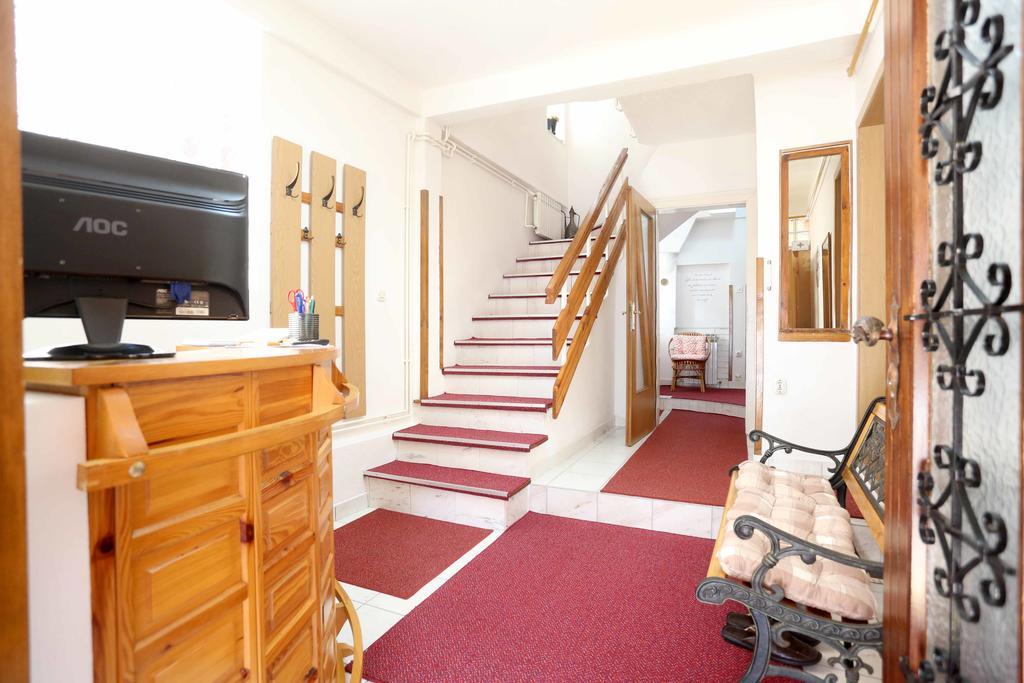 Hostel Denal Σαράγεβο Εξωτερικό φωτογραφία