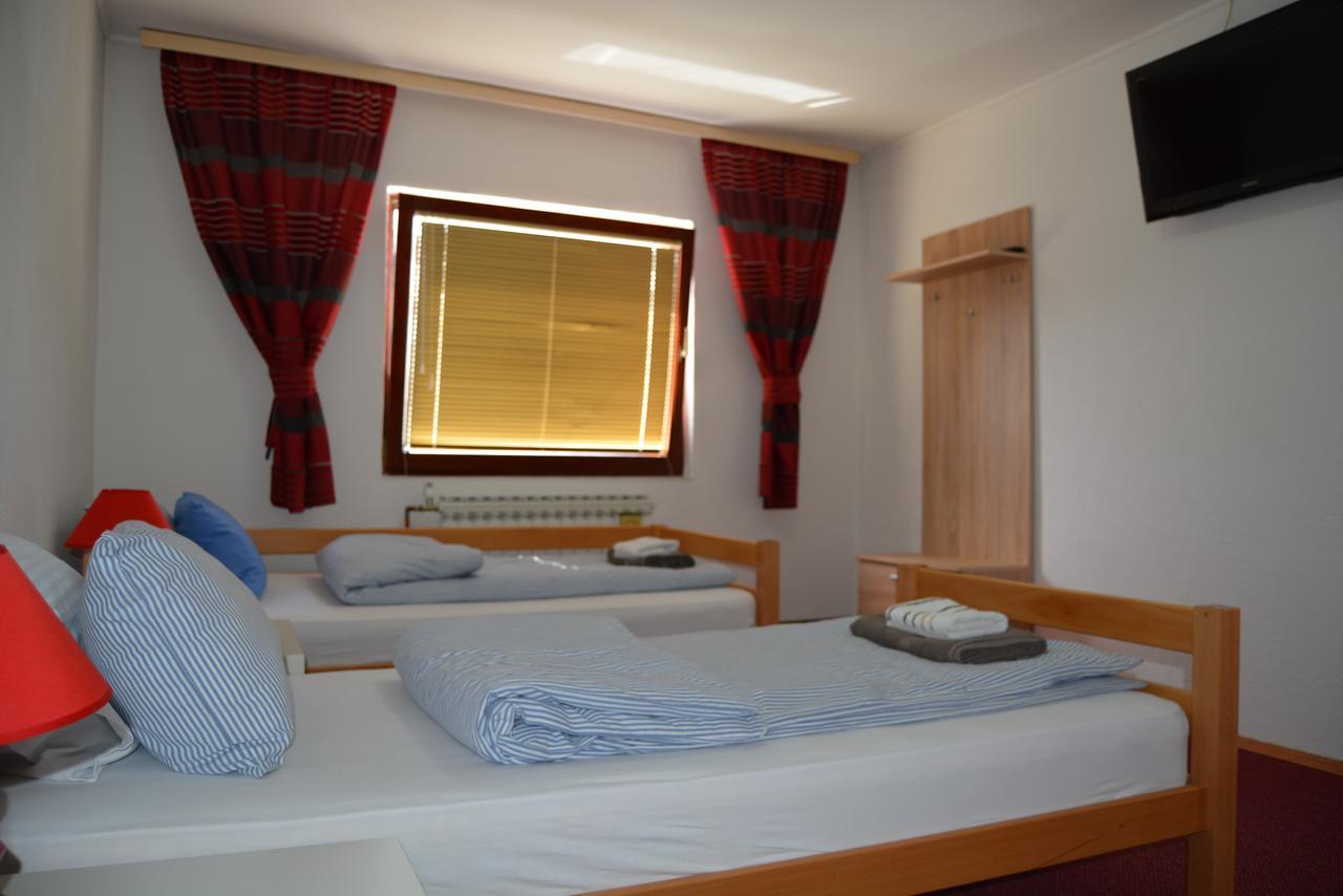 Hostel Denal Σαράγεβο Εξωτερικό φωτογραφία